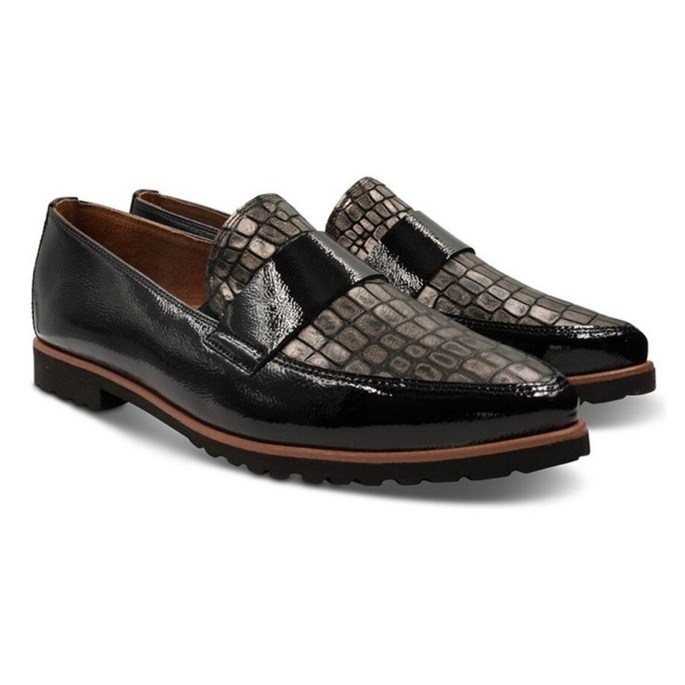 Paul Green / Dara Pointy Toe / Patent Leather Loafer / Lizard Black / Size 9.5